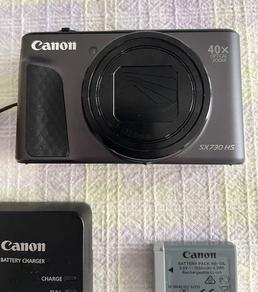 Canon PowerShot SX730 HS 20.3MP Digital Camera – Original Owner + 2 Camera Cases