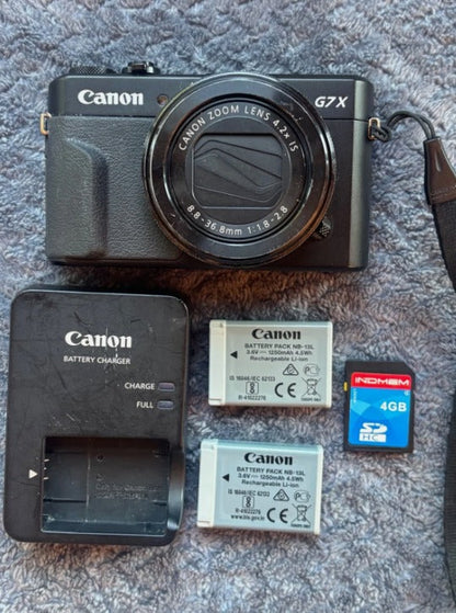 PowerShot G7X Mark II 20.1MP Camera + Extra