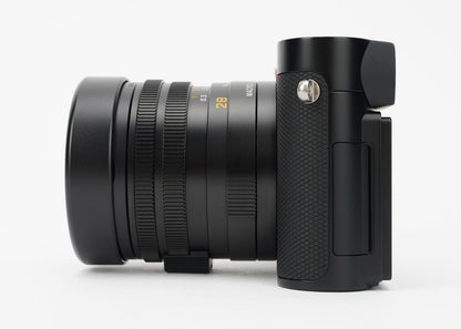 Leica Q3 60MP Full-Frame Compact Camera with Summilux 28mm f/1.7 ASPH. Lens