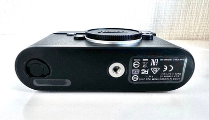 Leica M Monochrom Typ246 Digital Rangefinder Camera Body with Hand Grip, Battery