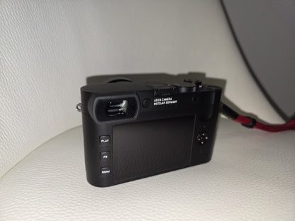 Leica Q2 47.3MP Digital Compact Camera - Black (19050)  Mint Condition!