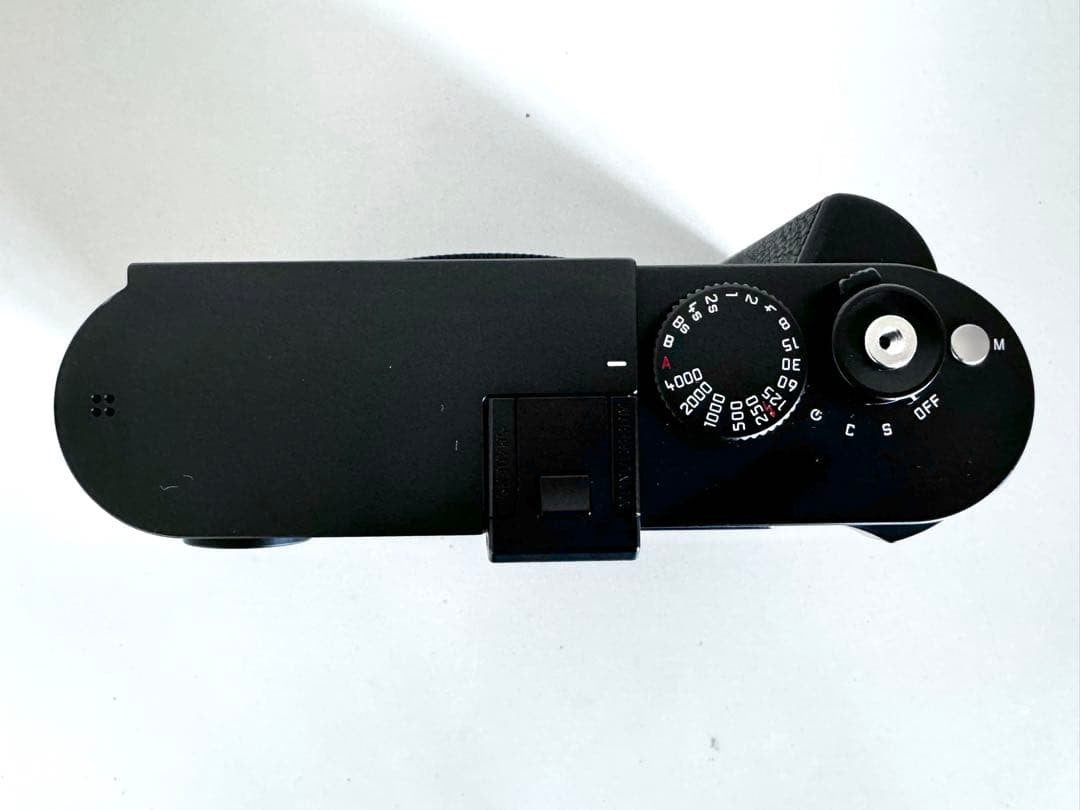 Leica M Monochrom Typ246 Digital Rangefinder Camera Body with Hand Grip, Battery