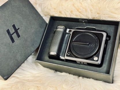 Hasselblad X1D II 50 MP Medium Format Mirrorless Camera - Silver (Body Only)