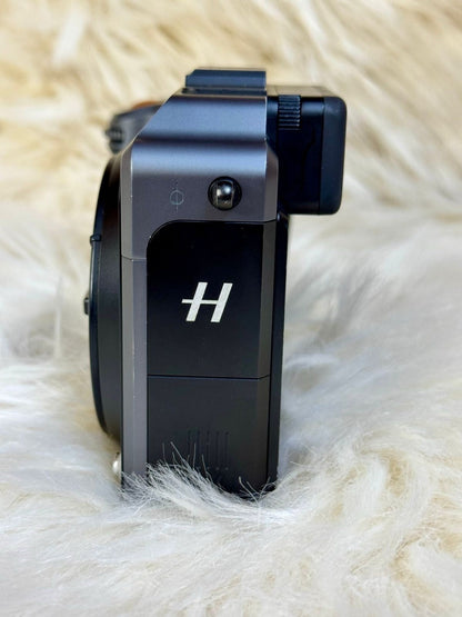 Hasselblad X1D II 50 MP Medium Format Mirrorless Camera - Silver (Body Only)