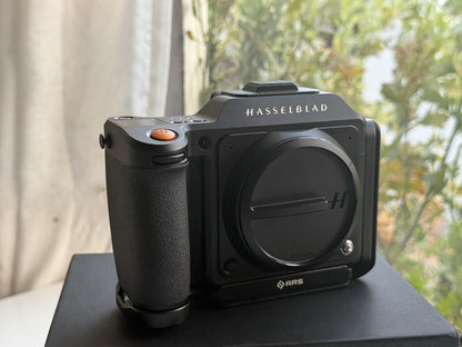 Hasselblad X2D 100 c Camera Body with accessories and RRS Arca Type L bracket