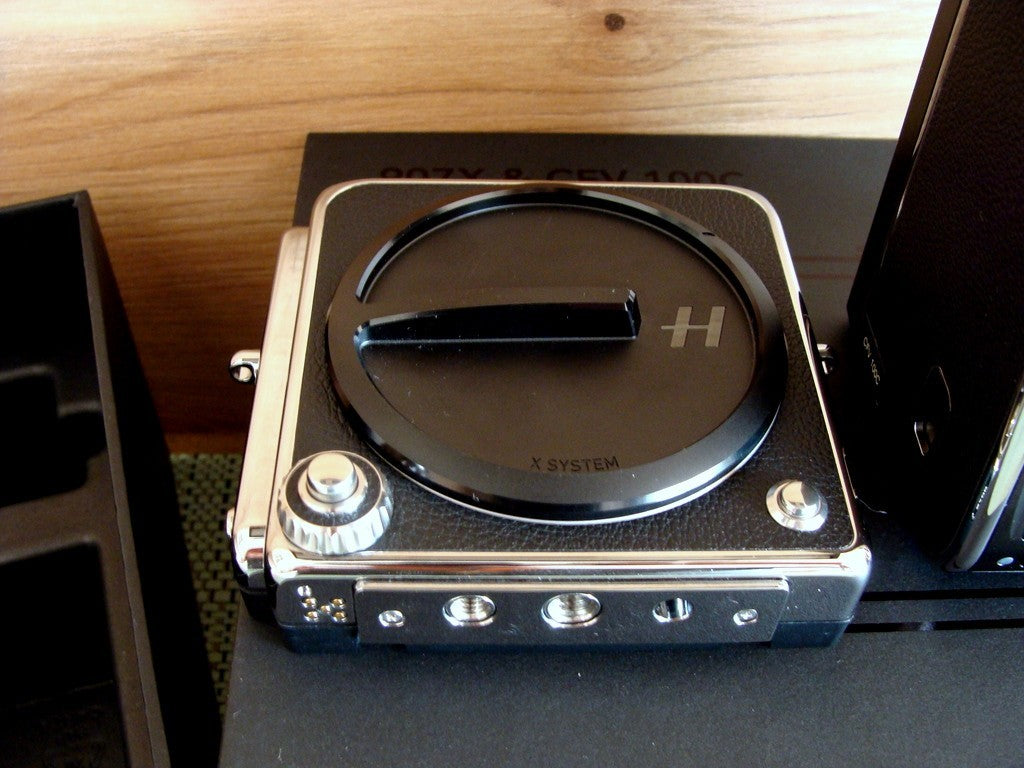 Hasselblad - Hasselblad 907x 100C Body Kit *Mint/Few Triggers* - Original Box!